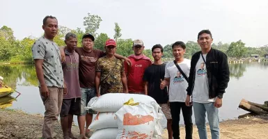 Beri Bantuan Pakan Ikan, KNP Dukung Ganjar Silaturahmi ke Nelayan Karawang