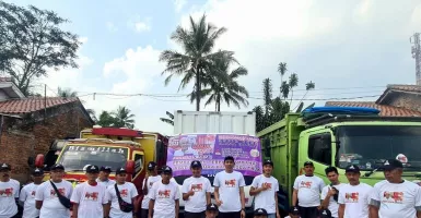 Jalin Silaturahmi, KST Dukung Ganjar Beri Bantuan ke Sopir Truk Sukabumi