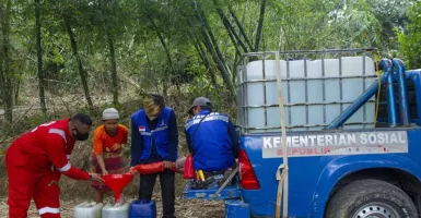 Ribuan Orang Mulai Kesulitan Air Bersih Akibat Kekeringan di Karawang