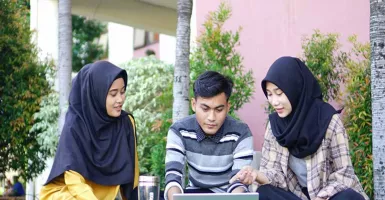 Pendaftaran Mahasiswa Baru UM Surabaya Masih Tersedia Jalur Beasiswa