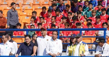 Temani Jokowi, Menpora Dito Ariotedjo Tinjau Seleksi Timnas Indonesia U-17