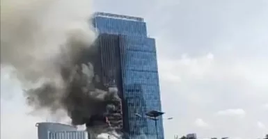 Kebakaran Hari Ini: Gedung K Link Jakarta Terbakar, Api Besar Banget