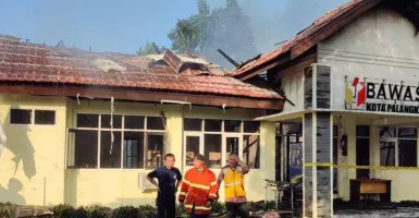 Polisi Selidiki Peristiwa Kantor Bawaslu Terbakar di Palangka Raya