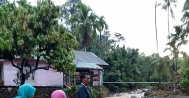50 KK Mengungsi Akibat Bencana Banjir di Pasaman, Sumatera Barat