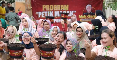 Ajak Cinta Tanaman, Mak Ganjar Gandeng Ibu-ibu Jakarta Budidaya Pohon Cabai