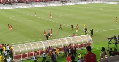 Ricky Kambuaya Ribut dengan Pemain Bali United, Pelatih Dewa United Jujur
