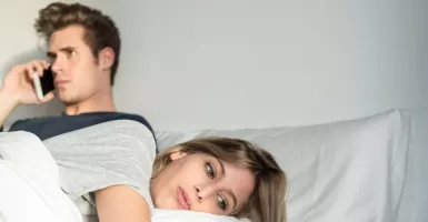 Pasangan yang Bertemu Melalui Aplikasi Kencan Lebih Tidak Bahagia dalam Pernikahan