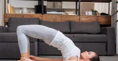 Jalan Kaki vs Yoga: Mana Pilihan Terbaik untuk Menurunkan Berat Badan?