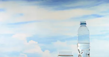 4 Manfaat Minum Air Putih Tak Bisa Disepelekan, Jangan Sampai Kekurangan