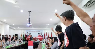 Hadiri Pengukuhan GSI di Rumah Aspirasi Ganjar Pranowo, Gading Marten Jujur