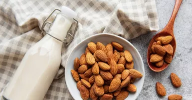 Tambahkan Kacang Almond ke Dalam Susu untuk Mendapatkan Manfaat Eksklusif