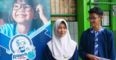 Rohto Berbagi Kacamata Gratis untuk Pelajar SD dan SMP