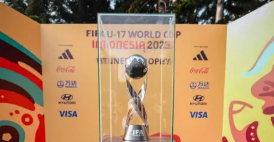 Akhir Pekan Ini Arek Surabaya Bisa Saksikan Trofi Piala Dunia U-17