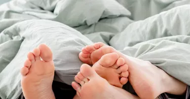 Arti Posisi Gaya Tidur Dapat Memengaruhi Nasib Pernikahan