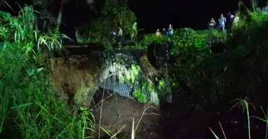 Gunung Marapi Erupsi, Banjir Lahar Terjang Kabupaten Tanah Datar Sumbar