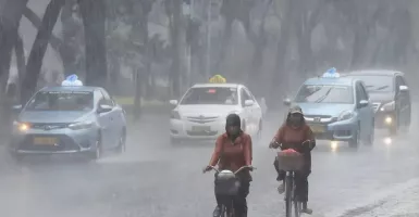 BMKG: Waspada Hujan Lebat di Sebagian Besar Ibu Kota Provinsi