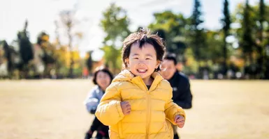 5 Cara Mengasuh Anak yang Diterapkan Orang Tua di Jepang