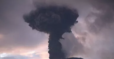 Dampak Abu Vulkanik Erupsi Gunung Marapi, Bandara Minangkabau Kembali Ditutup