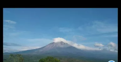 Tetap Waspada! Gunung Semeru Alami 19 Kali Gempa Letusan