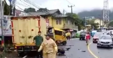 Kecelakaan Beruntun di Puncak Bogor, 14 Orang Luka-Luka