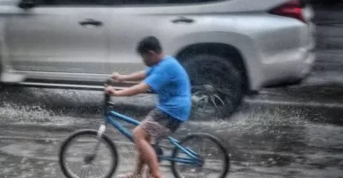 BMKG: Waspada Hujan Lebat dan Angin Kencang di Sejumlah Provinsi di Indonesia