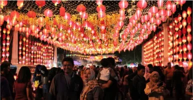 Jelang Imlek, 5.000 Lampion Hiasi Jalanan di Kota Solo