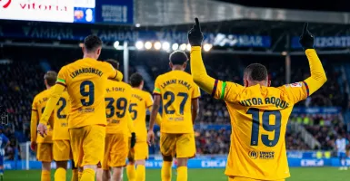 Bantai Deportivo Alaves, Barcelona Perpanjang Rekor