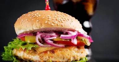 Resep Burger Ayam Panggang, Santapan Menggugah Selera untuk Akhir Pekan