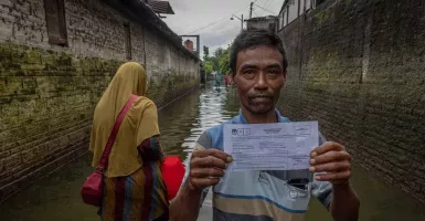 Warga Demak Antusias Ikuti Pemungutan Suara Pemilu 2024 Meski Banjir