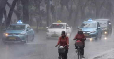 BMKG: Hujan Lebat hingga Ringan Berpotensi Mengguyur Sejumlah Wilayah di Indonesia