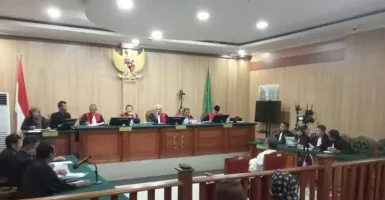 Penyuap Gubernur Nonaktif Maluku Utara Abdul Ghani Kasuba Jalani Sidang di Ternate
