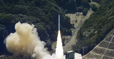 Roket Komersial Meledak Setelah Lepas Landas di Jepang