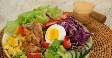 Resep Salad Ayam Hawaii, Menu Sehat yang Bikin Kamu Kenyang dan Hati Senang