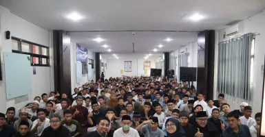 Siswa SMK Telkom Makassar Ikuti Pelatihan Awareness Literasi Digital