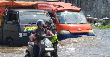 Jalur Pantura Semarang Banjir, Perjalanan Pemudik Terganggu