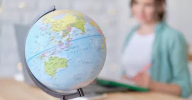 Di Era Google Earth, Bola Dunia Masih Diminati Banyak Orang