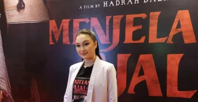 Bintang Film Horor, Caitlin Halderman Cuek Makeup Berantakan