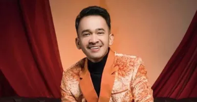 Desy Ratnasari Ngaku Cuma Teman Curhat Ruben Onsu