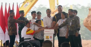 Menpora Dito Dampingi Presiden Jokowi Lakukan Groundbreaking Paralympic Training Center