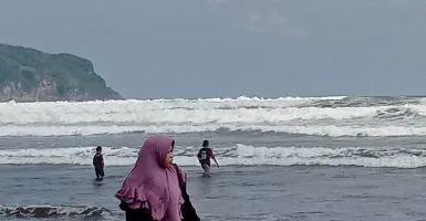 BMKG: Waspada Gelombang Tinggi di Laut Selatan Jabar hingga DIY