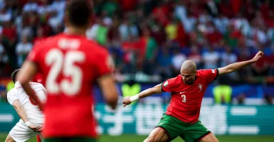 Euro 2024: Bela Portugal di Usia 41 Tahun, Pepe Dipuji Habis-habisan