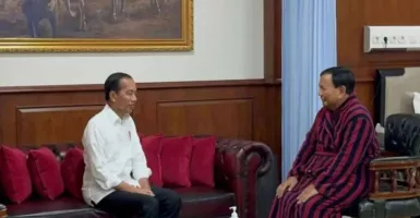 Seusai Jalani Operasi Kaki Kiri, Prabowo Subianto Dijenguk Jokowi