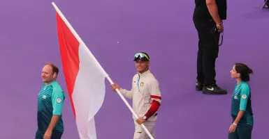 Veddriq Leonardo dan Rizki Juniansyah Ikut Defile Penutupan Olimpiade Paris 2024