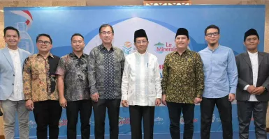 Mohammad Ahsan dan Dude Harlino Apresiasi Kolaborasi Le Minerale-Masjid Istiqlal
