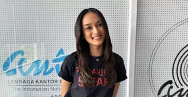 Gemi Nastiti Chaniago Paling Suka Lomba Tarik Tambang saat HUT RI