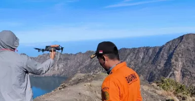 Cari Pendaki Hilang di Gunung Rinjani, Tim SAR Gunakan Drone