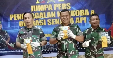 TNI AD Gagalkan Upaya Penyelundupan Sabu dari Malaysia di Perbatasan Kalbar