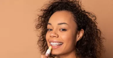 3 Lip Balm Ampuh Atasi Bibir Pecah-pecah dan Kering, Terjaga Kelembapannya