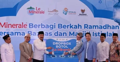 Ramadan 2025: Le Minerale Gandeng Baznas Ajak Jemaah Istiqlal Bantu Palestina