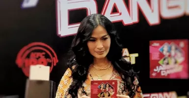 Anak Belum Menikah, Iis Dahlia Takut Meninggal
